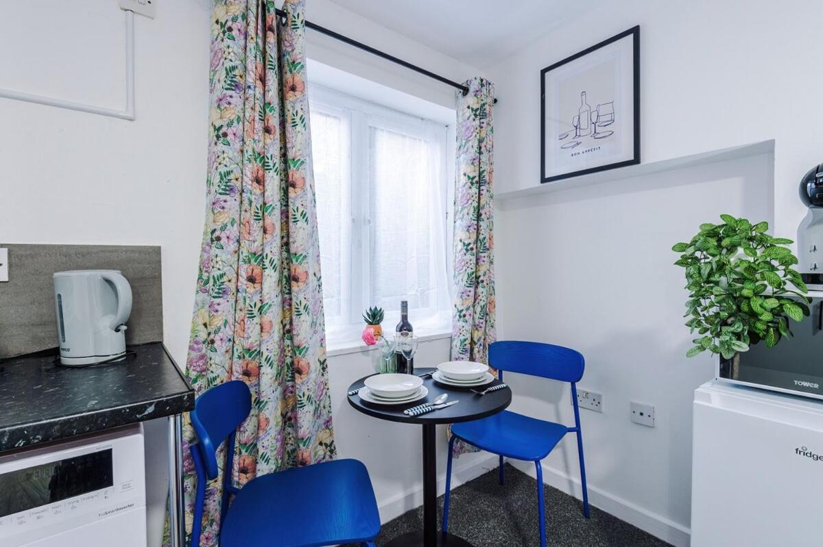 Jephsons Lodge Studio 4 - Free Parking, Netflix & Prime Royal Royal Leamington Spa Exterior foto